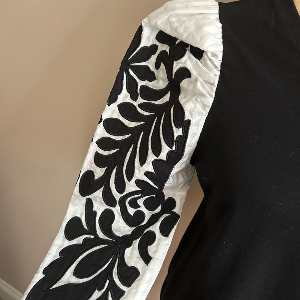 EUC Chicos Top(size Small) - Picture 8 of 10
